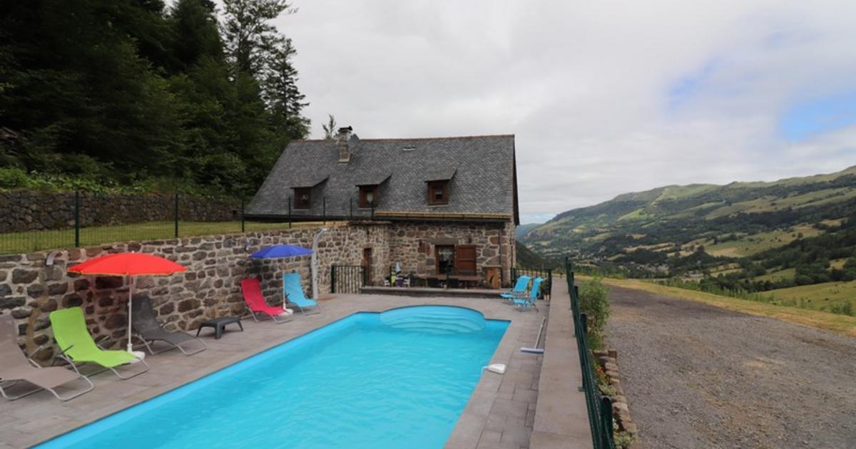 g-te-la-tuile-le-falgoux-auvergne-rh-ne-alpes-g-tes-de-france