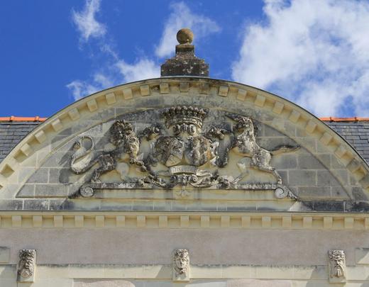 Fronton du Château de la Gournerie