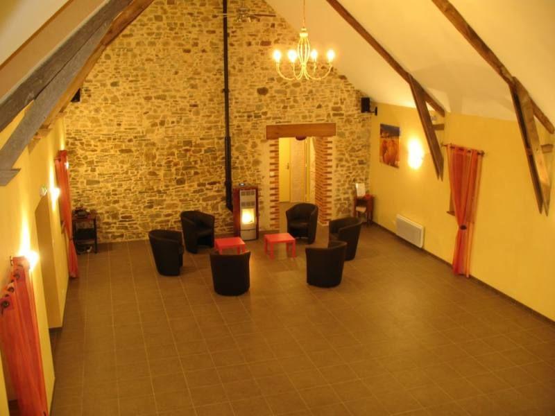 Piscine extérieure chauffée du gîte de la Barre
