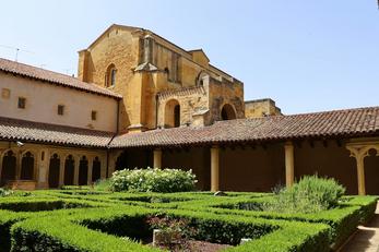 Abbaye de Charlieu, Loire