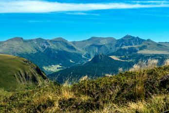 Puy de Dôme et Panoramique des Dômes