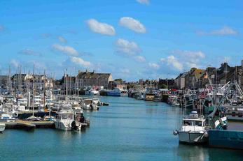 Saint-Vaast-la-Hougue et son port, Manche