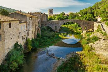 Village de Lagrasse dans l'Aude
