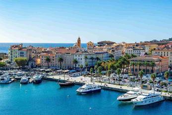 Ajaccio entdecken – die Kaiserstadt mit Traumstränden